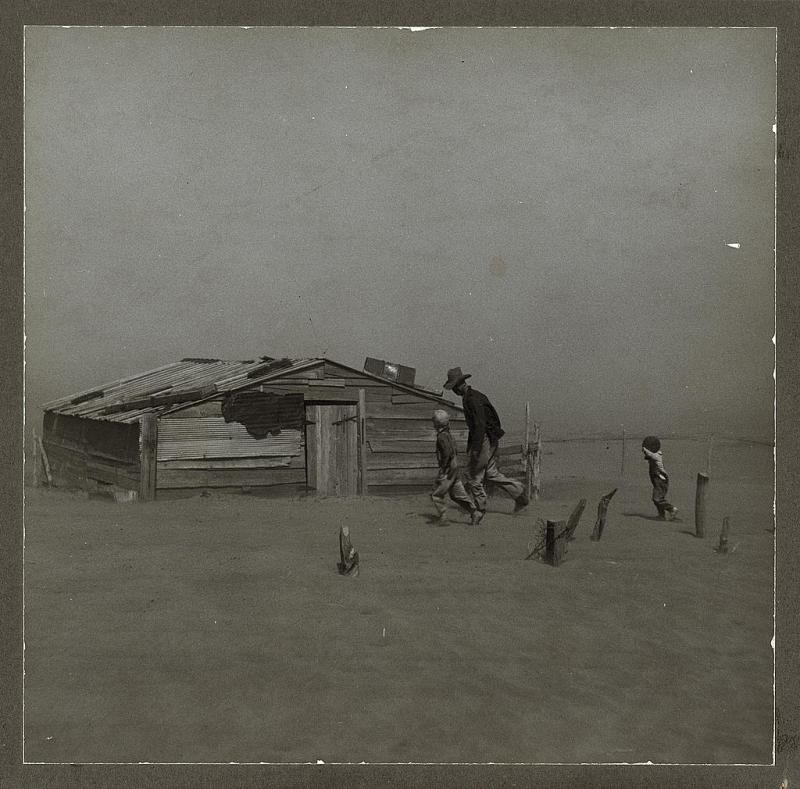 <img typeof="foaf:Image" src="http://statelibrarync.org/learnnc/sites/default/files/images/dust_storm.jpg" width="1024" height="1010" alt="Oklahoma dust storm, 1936" title="Oklahoma dust storm, 1936" />