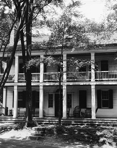 A 1937 photograph of Cool Spring Inn in Fayetteville, birthplace of Dolphin Alston Davis. Image from the Library of Congress.