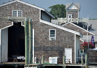 Back of the North Carolina Maritime Museum. Image courtesy of Flickr user Susan Smith. 